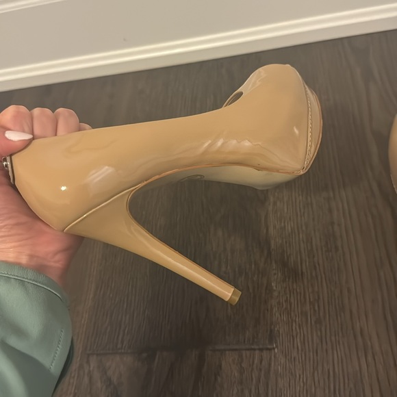 Michael Kors Nude Heels - Picture 6 of 10